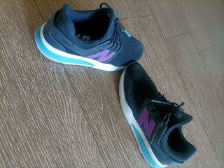 New Balance 247 Negro/Morado