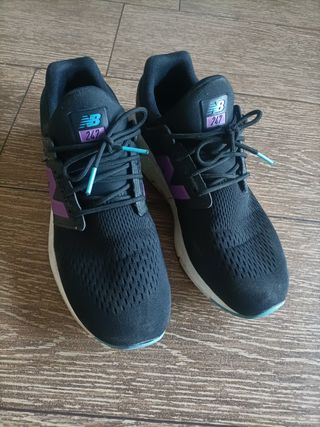 New Balance 247 Negro/Morado
