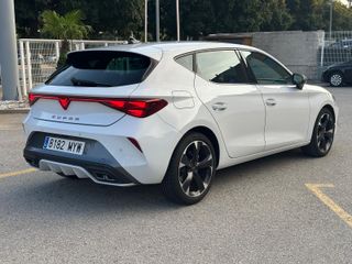 CUPRA LEON eTSI 2025 5,25% TIN!!