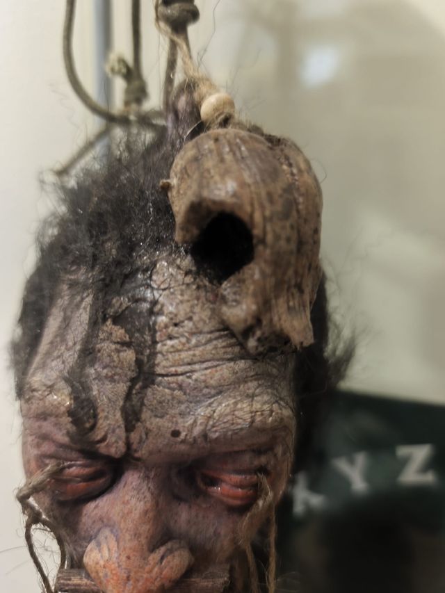 Escultura artesanal cabeza terror jíbaro 