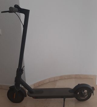 Patinete Eléctrico Xiaomi Mi Essential