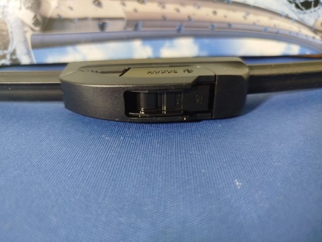 Escobilla Limpiaparabrisas Bosch Aerotwin AR530U