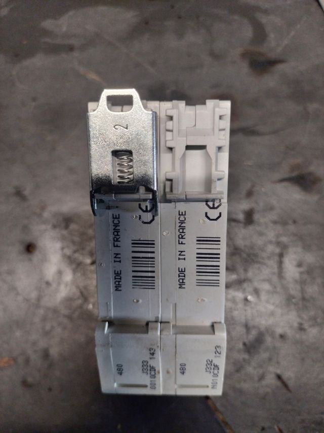 6 Térmicos 10A Hager MU510A