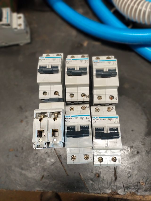 6 Térmicos 10A Hager MU510A