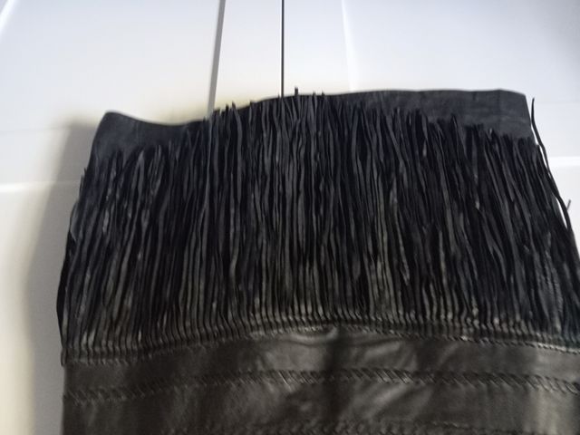 Falda Mango Cuero Talla M Flecos