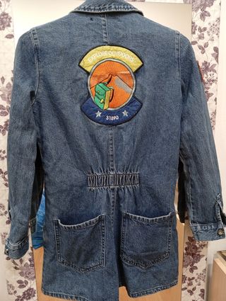 Mono vaquero Zara Talla M con parches