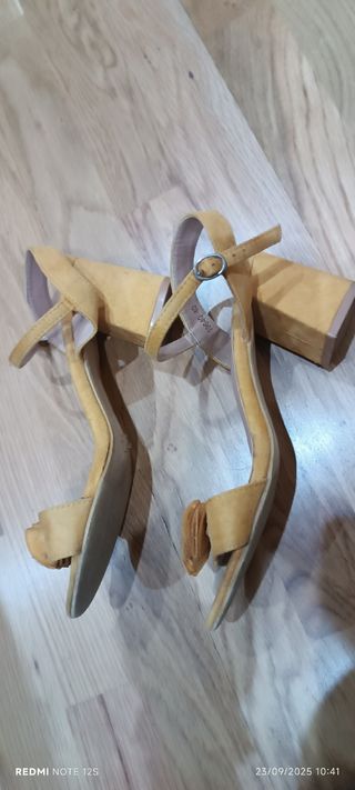 Sandalias tacón amarillo40
Sandalias tacón rosa41