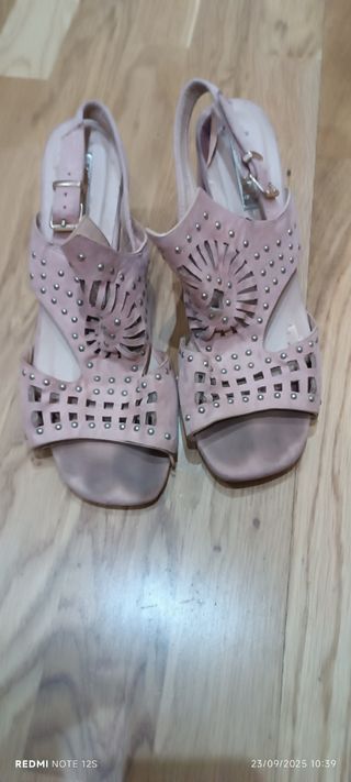 Sandalias tacón amarillo40
Sandalias tacón rosa41
