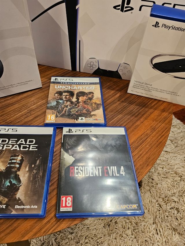 Consola Sony PS5 Slim Blanca y Negra