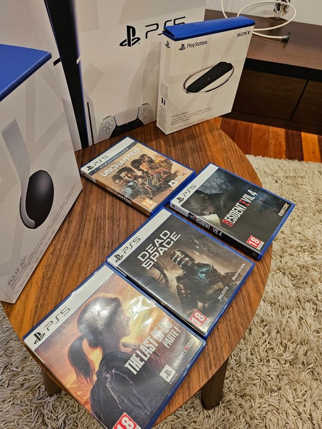 Consola Sony PS5 Slim Blanca y Negra