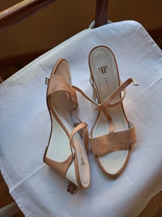 Sandalias FARRUTZ Beige y Blancas Cuña