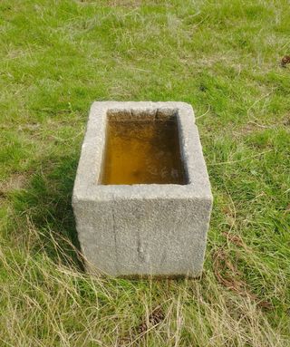 Pila Rectangular de Granito 36x25x25