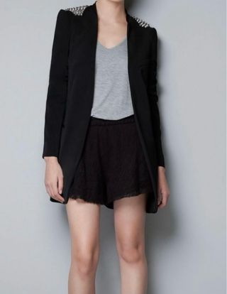 Americana levita pinchos de Zara