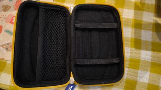 Funda transporte disco duro marca Evitta. 