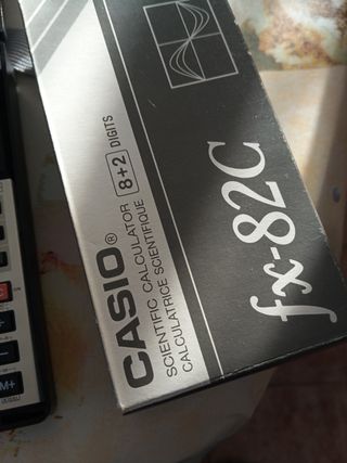 Calculadora Científica Casio fx-82C