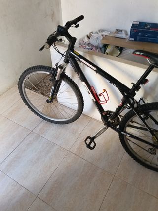 Bicicleta GT Picochet Negra