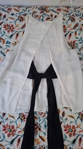Blusa blanca sin mangas