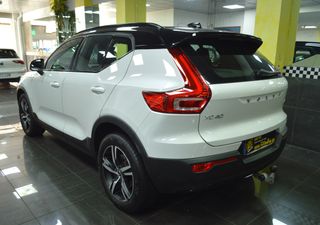 Volvo XC40 2.0 B4 RDESIGN AWD -2021