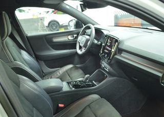 Volvo XC40 2.0 B4 RDESIGN AWD -2021