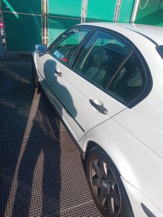 BMW Serie 3  e 46 2002 o cambio BMW 1200