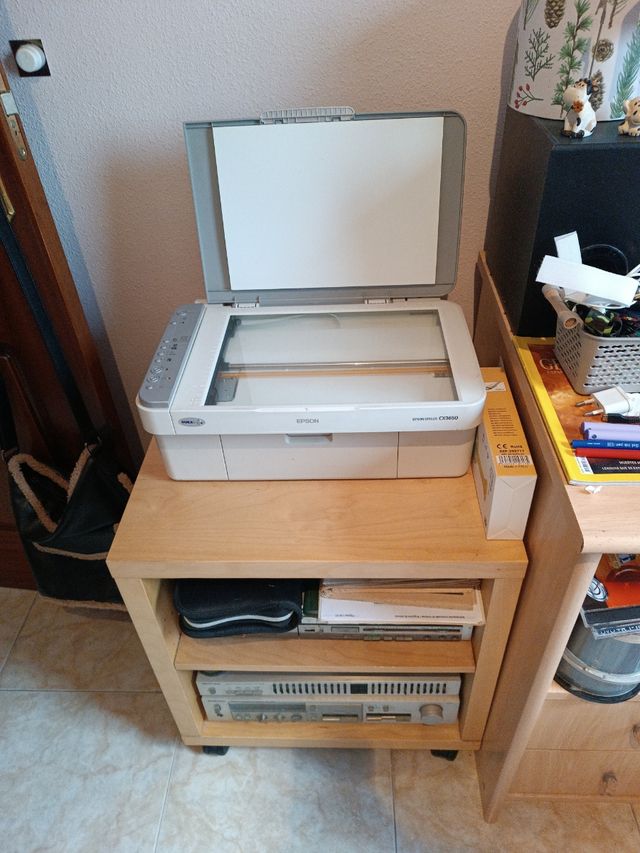 Stampante Epson CX3650 bianca e grigia