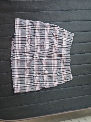 Falda mini cuadros rosa y gris
