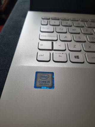 Ordenador portátil Asus VivoBook 14 X420U