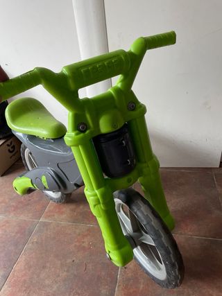 Bicicleta sin pedales Feber