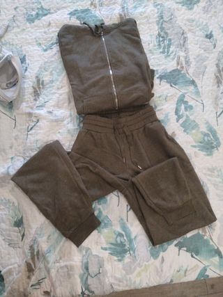 Conjunto chándal verde casual