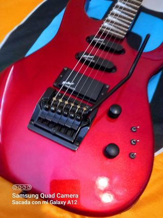 Guitarra Eléctrica Hohner ST Profesional Scorpions