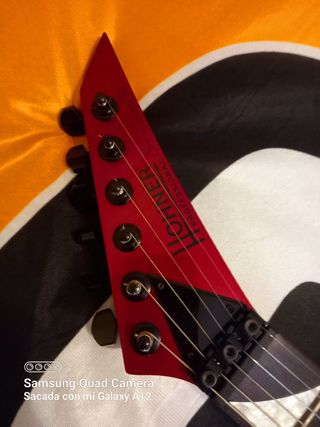 Guitarra Eléctrica Hohner ST Profesional Scorpions