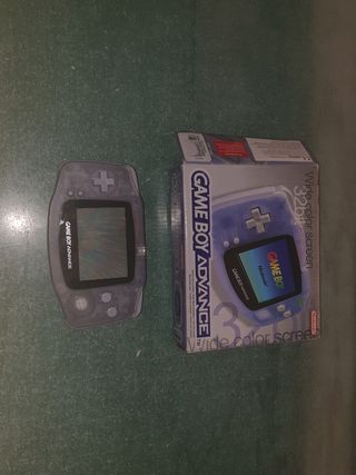 Game Boy Advance con Caja