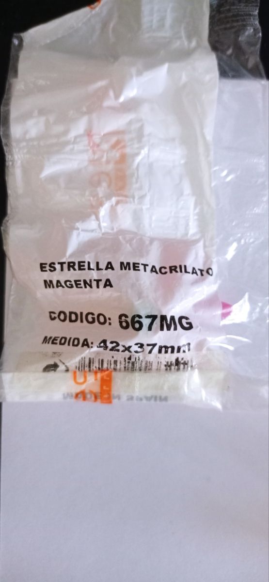 Tres tiradores de muebles infantiles