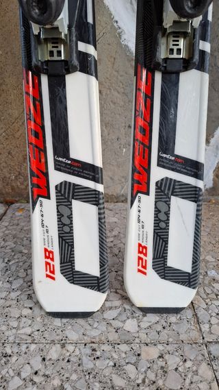 Esquís infantiles Wedze 128cm con bastones y funda