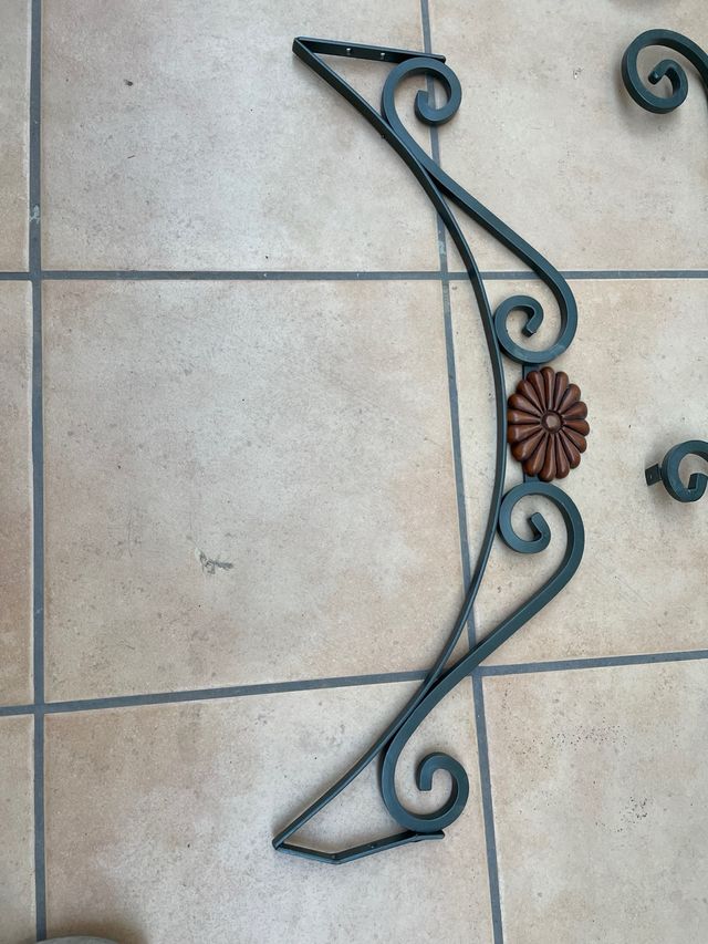 Forja decorativa metal y madera