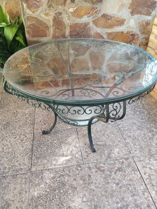 Mesa redonda jardín hierro forjado y cristal