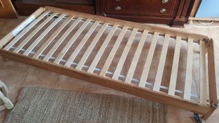 Cama apilable IKEA UTÅKER madera