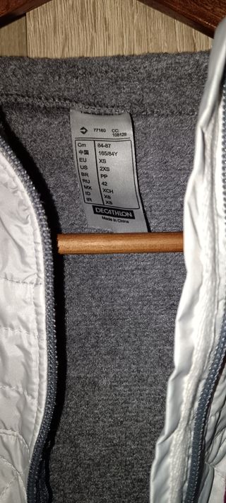 Chaqueta Quechua Gris y Blanca Talla XS