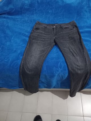 Vaqueros INSIDE negros talla L