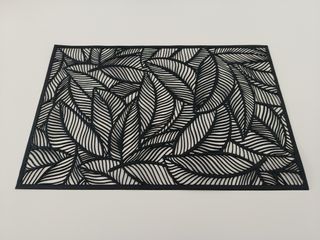 4- Salvamenteles Hojas Negro