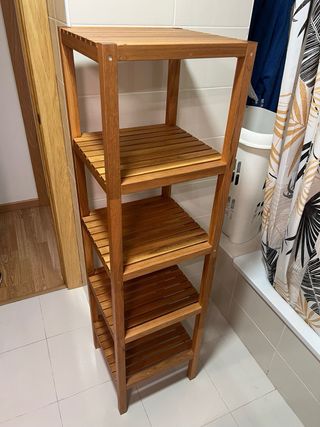 Estantería de madera IKEA