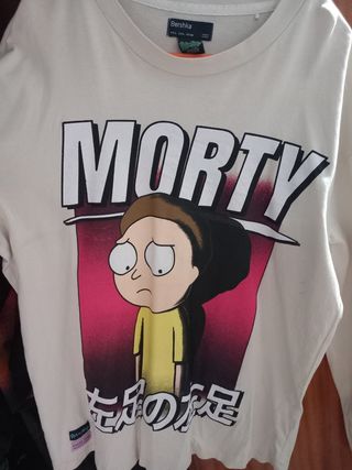 Camiseta Rick y Morty Bershka Talla L