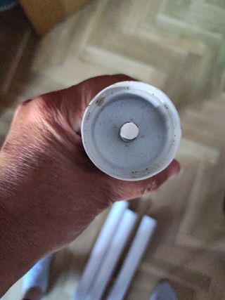 Patas metálicas blancas para muebles