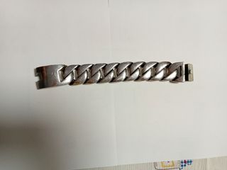 Pulsera de eslabones de metal plateado