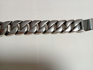 Pulsera de eslabones de metal plateado