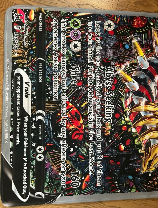 Tappeto Carta Pokemon Giratina V 220 HP