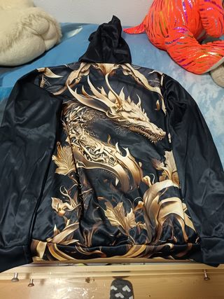 Sudadera con dragón dorado Talla L