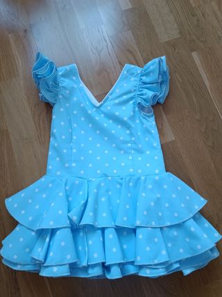 Traje de gitana niña lunares talla 4-5 años.