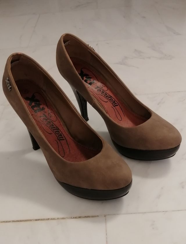 Zapatos de tacón Lodi negros y marrones talla 38