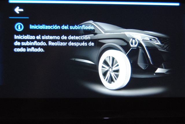 Peugeot 3008 GASOLINA 130 6V ALLURE PACK 2024